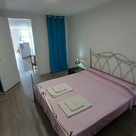 Alvito Guest House - Comfortable Room With Private Bathroom Lisboa Exterior foto